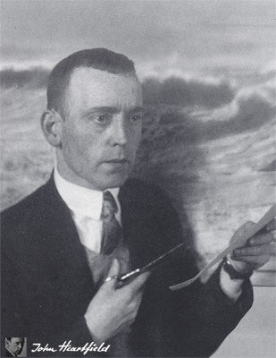 Famous political art mug. John Heartfield “5 Finger hat die Hand”